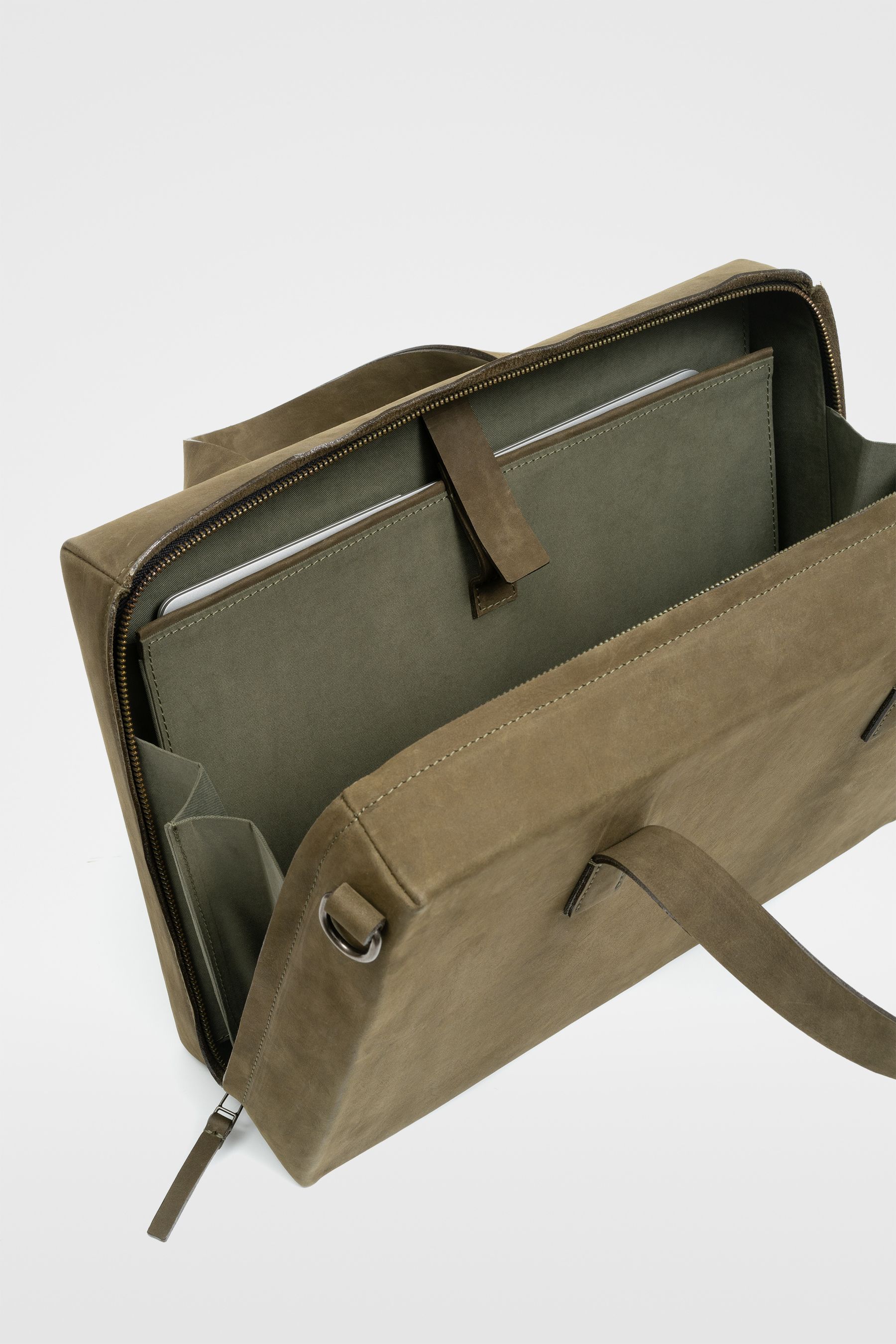 Дипломат Mon 2