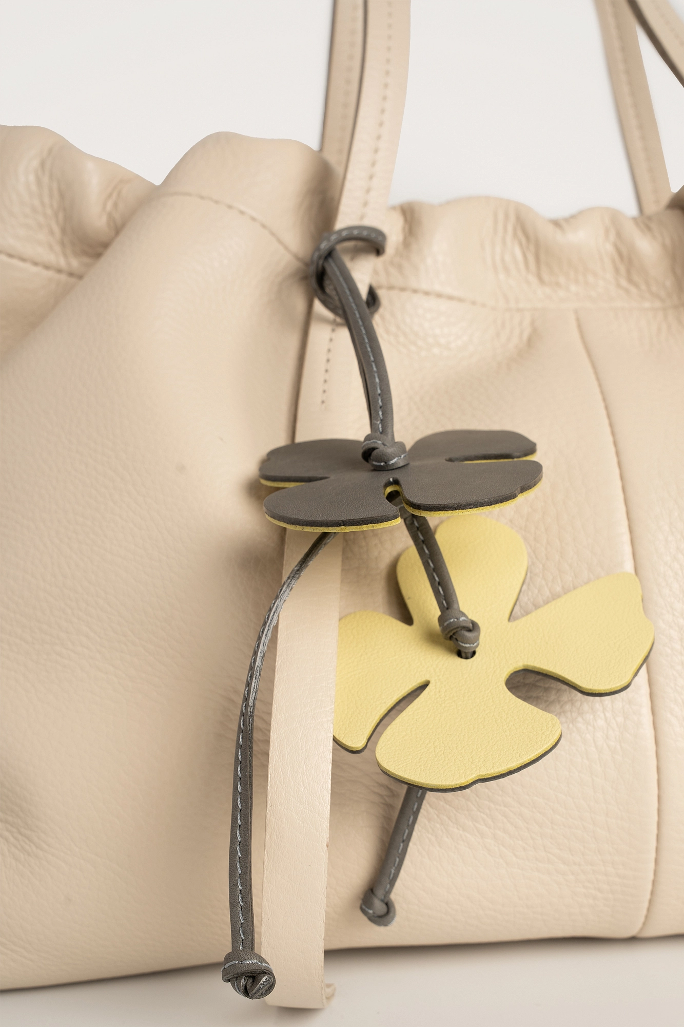 Брелок Флора 9