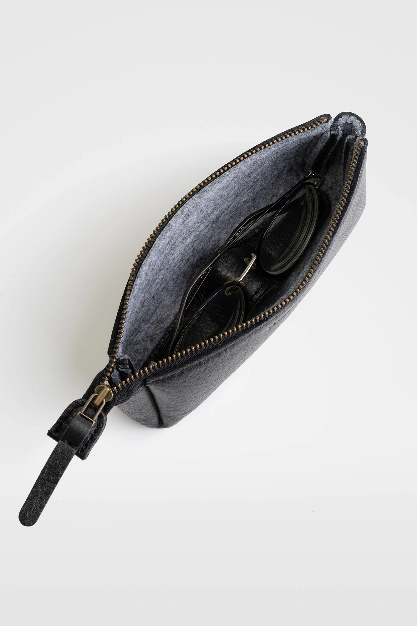 Футляр для очков Корвус 2