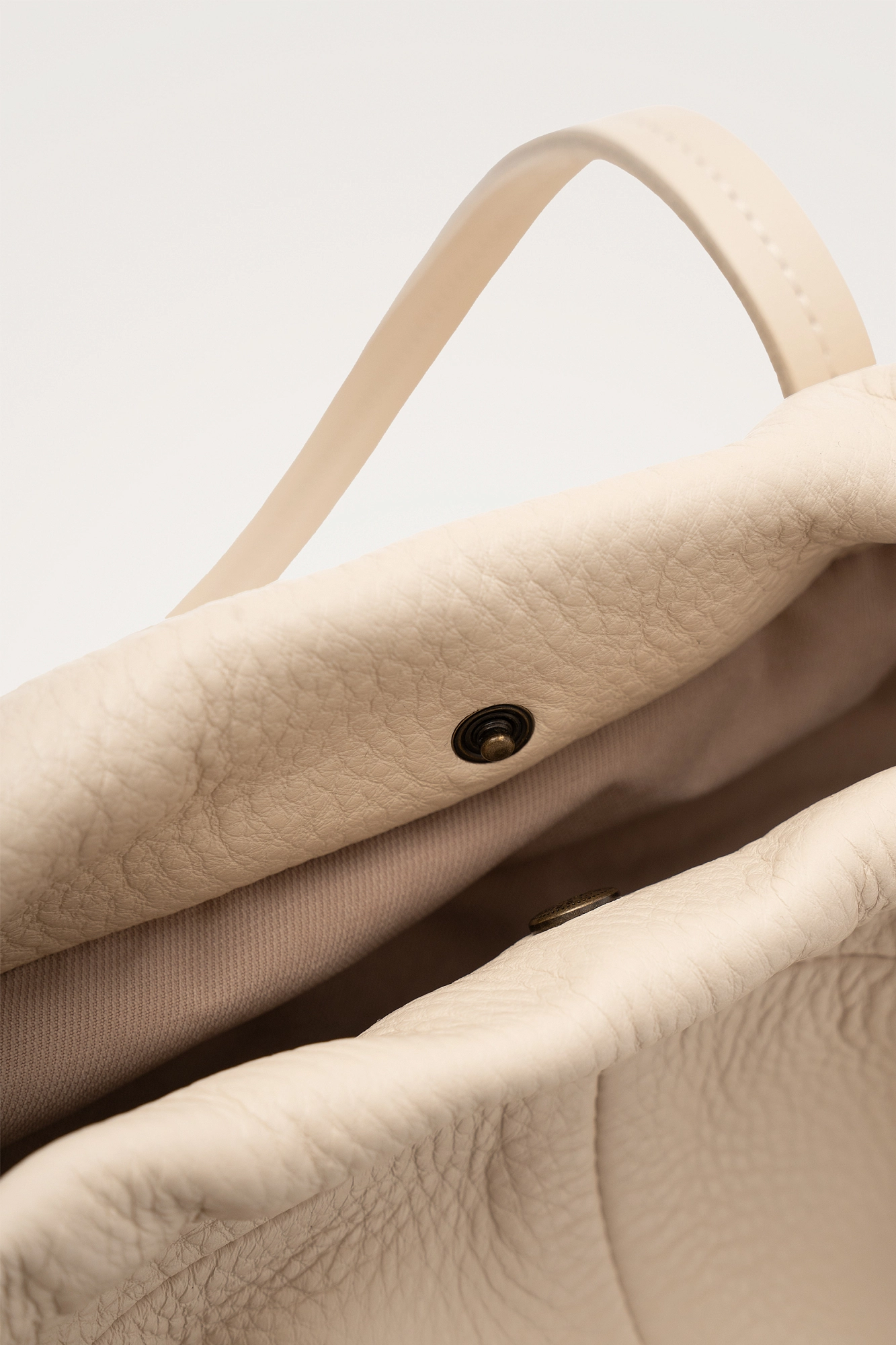 Тоут Omut (Омут) 4