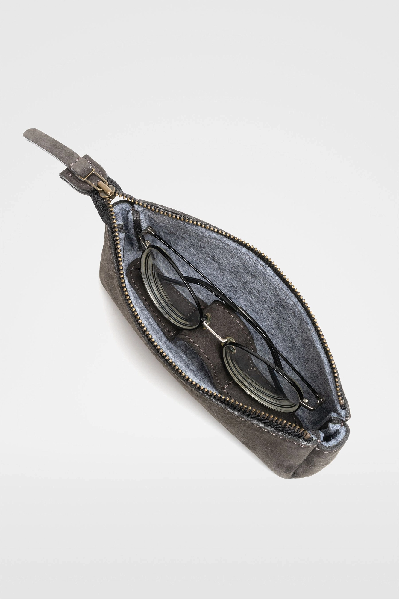 Футляр для очков Корвус 3